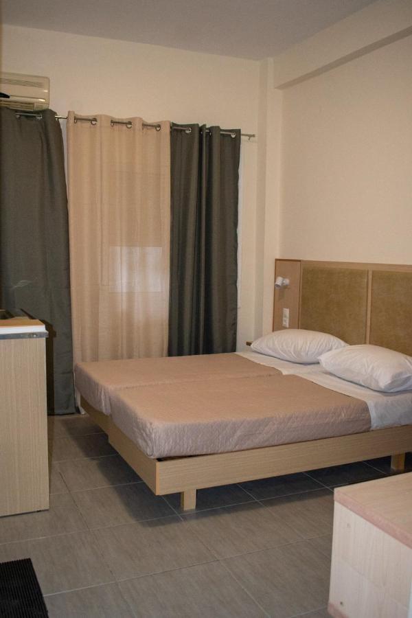 Sweetmar Guestrooms-Ground Floor คอสทาวน์ ภายนอก รูปภาพ