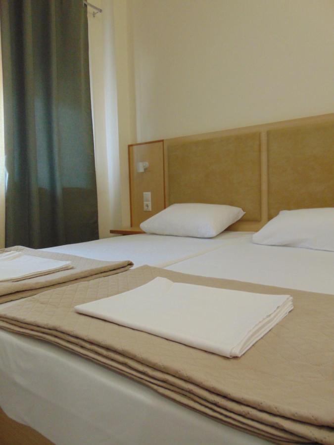 Sweetmar Guestrooms-Ground Floor คอสทาวน์ ภายนอก รูปภาพ