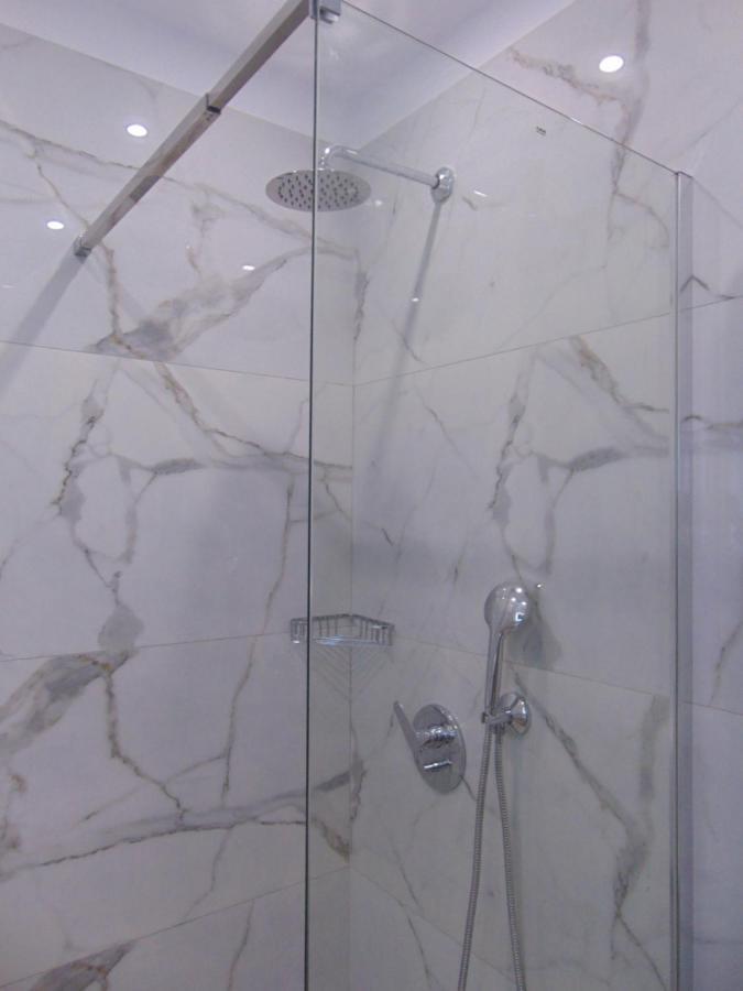 Sweetmar Guestrooms-Ground Floor คอสทาวน์ ภายนอก รูปภาพ