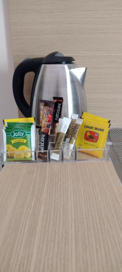 Sweetmar Guestrooms-Ground Floor คอสทาวน์ ภายนอก รูปภาพ