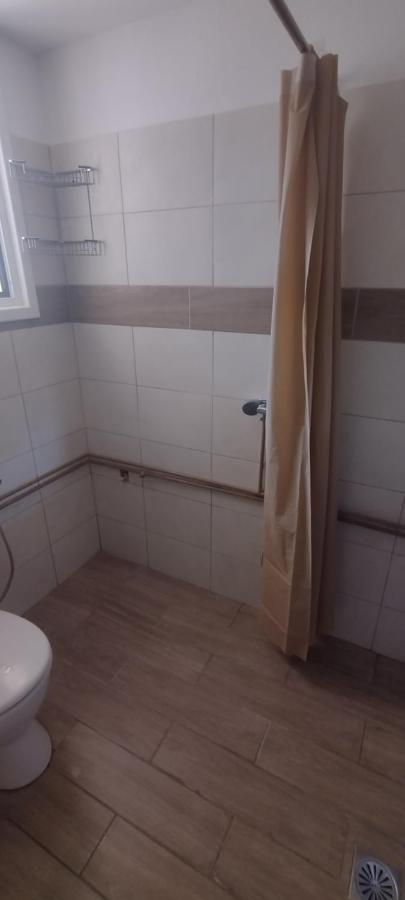 Sweetmar Guestrooms-Ground Floor คอสทาวน์ ภายนอก รูปภาพ