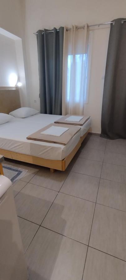 Sweetmar Guestrooms-Ground Floor คอสทาวน์ ภายนอก รูปภาพ