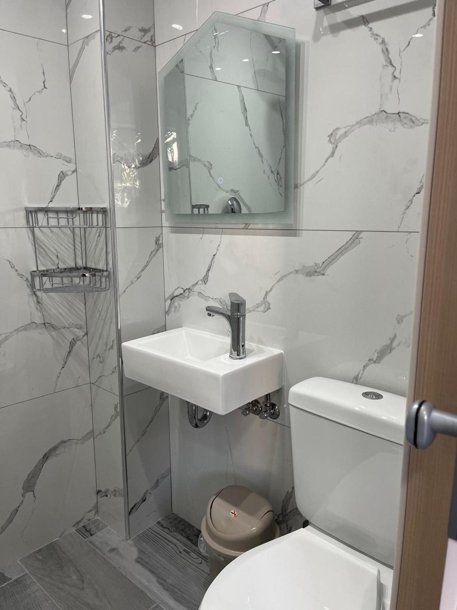 Sweetmar Guestrooms-Ground Floor คอสทาวน์ ภายนอก รูปภาพ