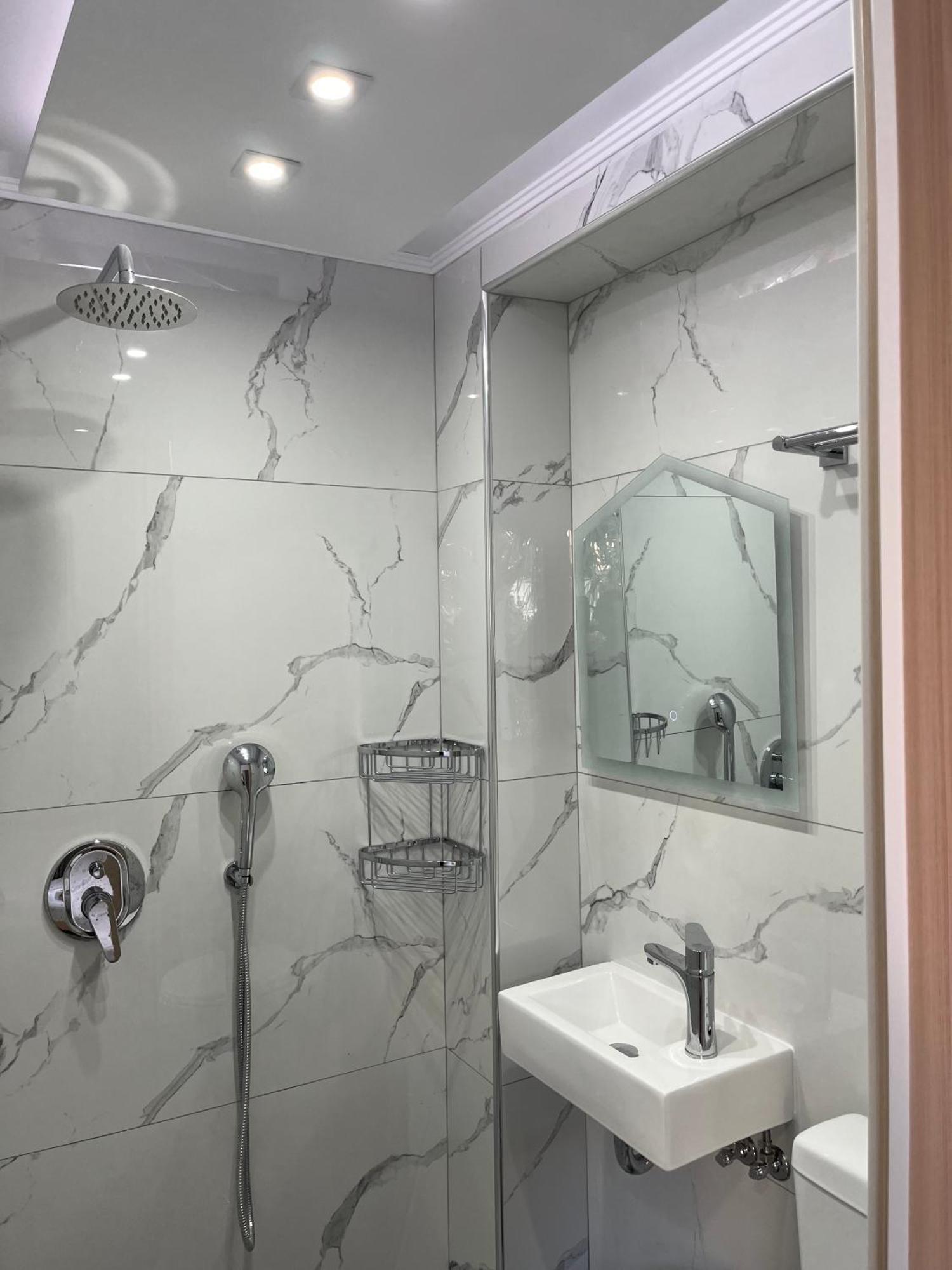 Sweetmar Guestrooms-Ground Floor คอสทาวน์ ภายนอก รูปภาพ